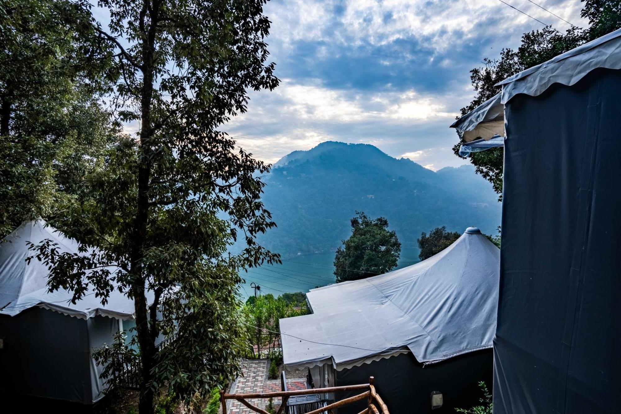 Hotel The Whispering Oaks Nainital Zewnętrze zdjęcie