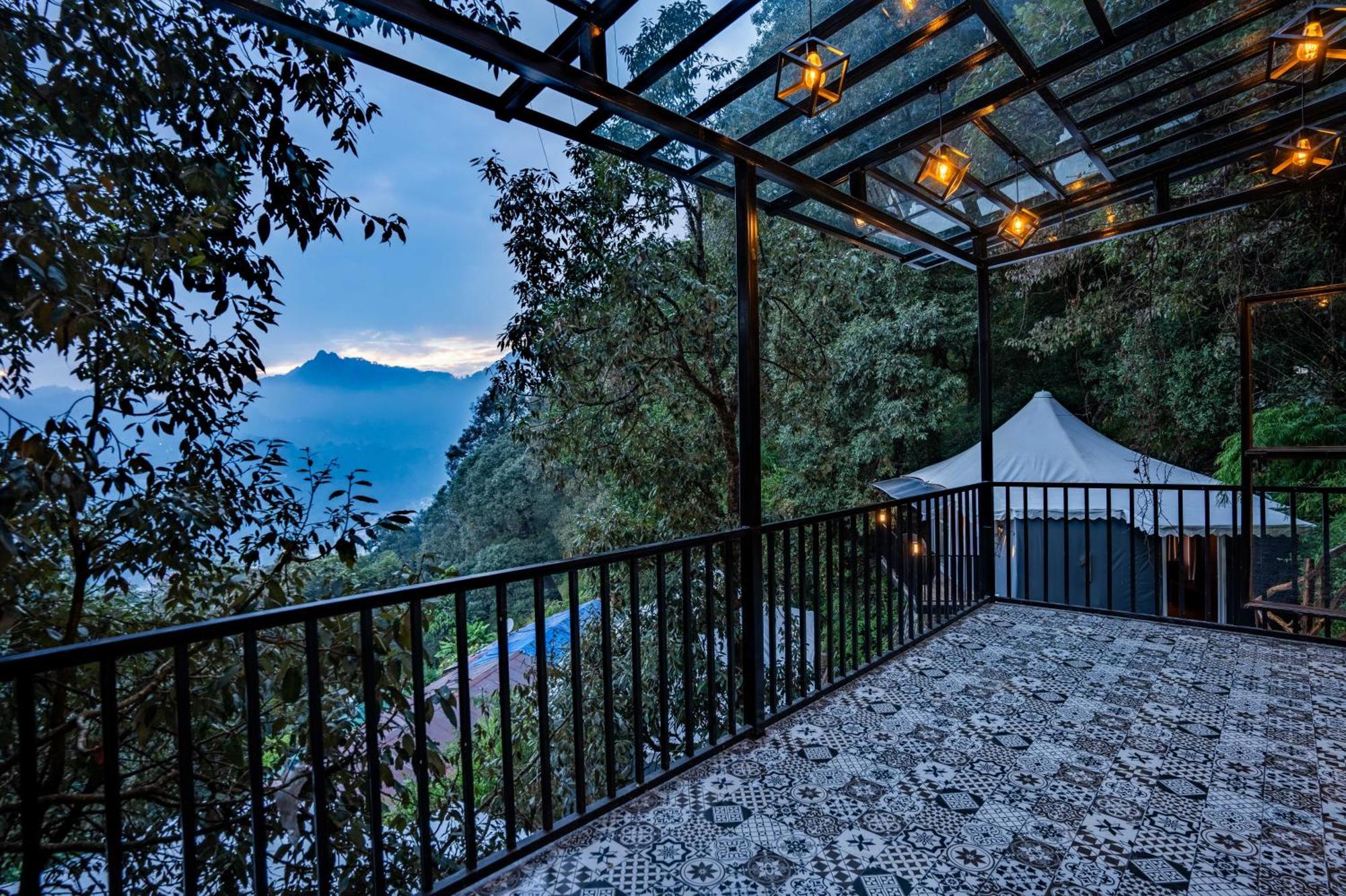 Hotel The Whispering Oaks Nainital Zewnętrze zdjęcie